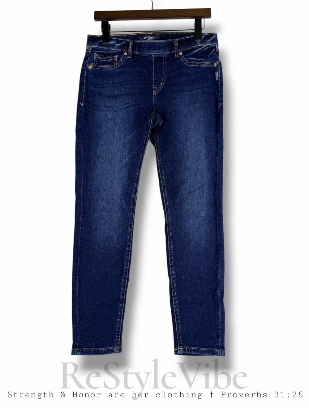 SILVER JEANS Women’s Size 29/L27 Denim Pull On Fit Stretch Slip On Ankle Legging